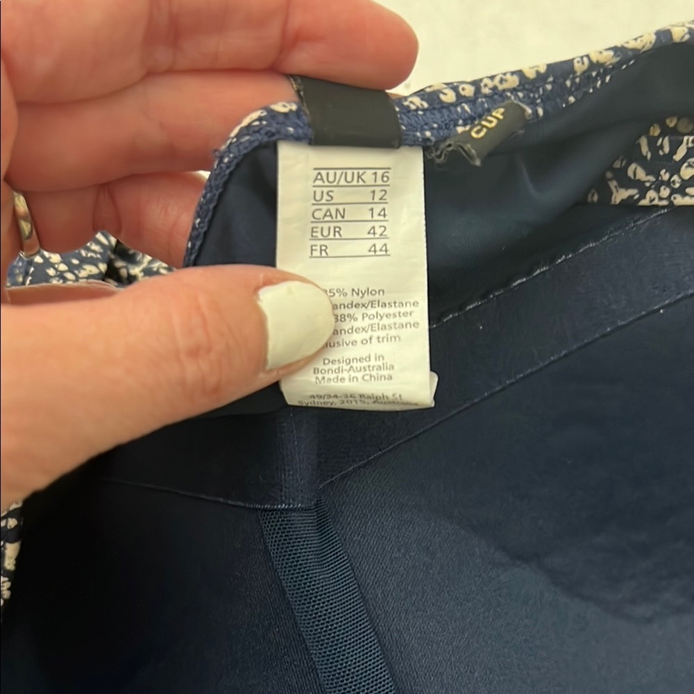 Elegant Navy Patterned One Piece Swimsuit 🩱 - Picture 3 of 6